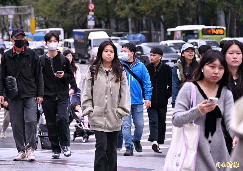 全台受强烈大陆冷气团影响，气温骤降。（资料照）