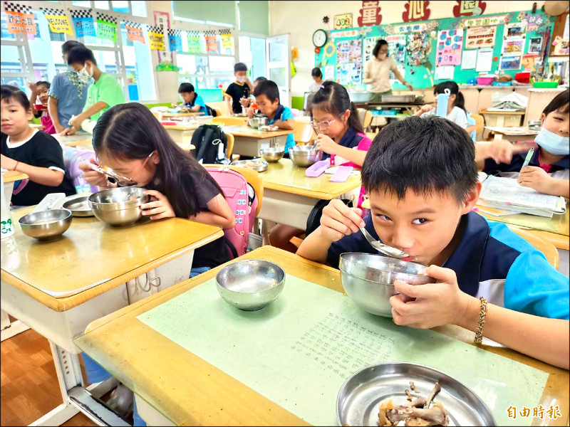 台北市推出免費營養午餐 新北台中台南高雄暫未跟進
