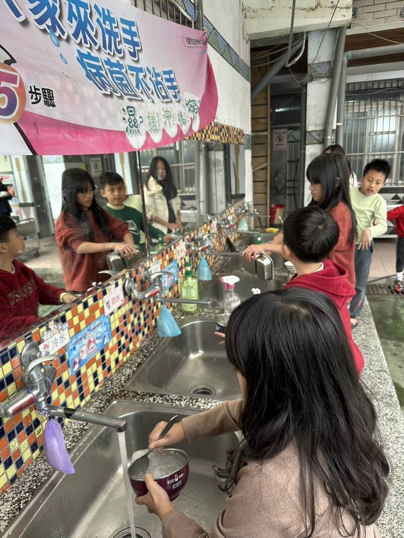 大陸冷氣團來襲 復興巴崚國小最低溫僅3℃