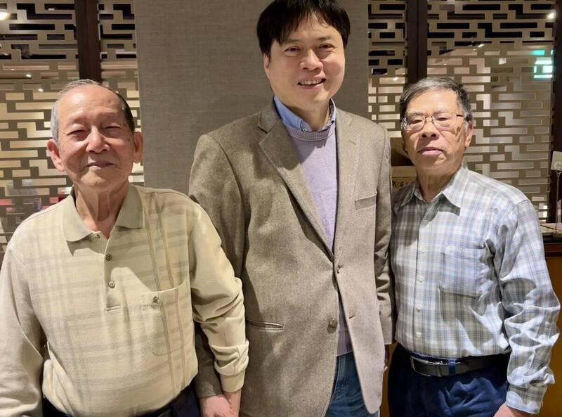 林國漳出席宜蘭高中校友理監事會 再向老學長陳定南致敬