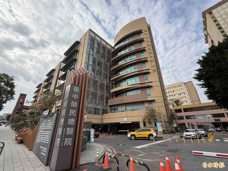 怒批無照廠商代刀爆料太扯 中榮醫護:難道大家都瞎了?