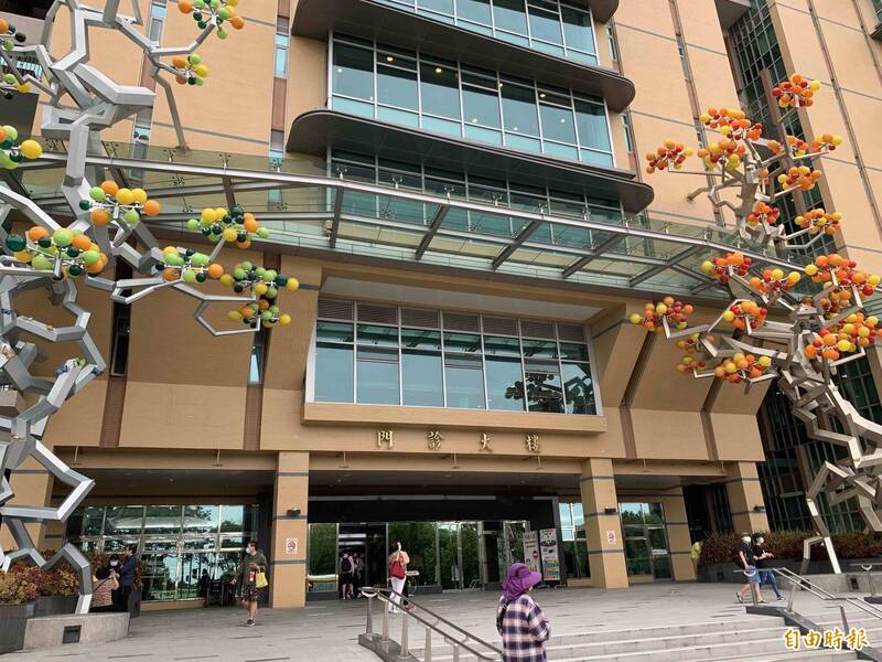 台中榮總爆無照廠商執刀 衛生局：若查證屬實最重可處醫院停業