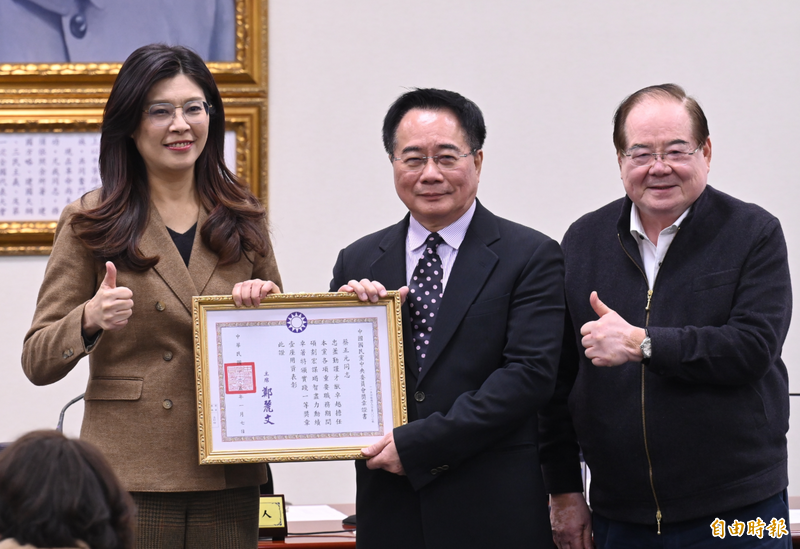 鄭麗文高喊「蔡正元是帶著勳章入獄的」 網傻眼:敗壞社會風氣!