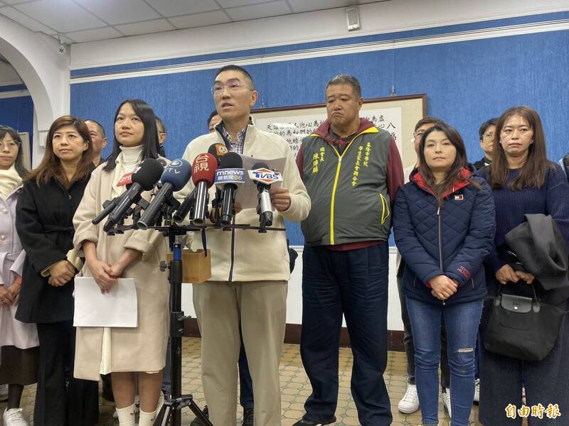 謝國樑「跟進」營養午餐免費 綠議員批「拿香跟拜」