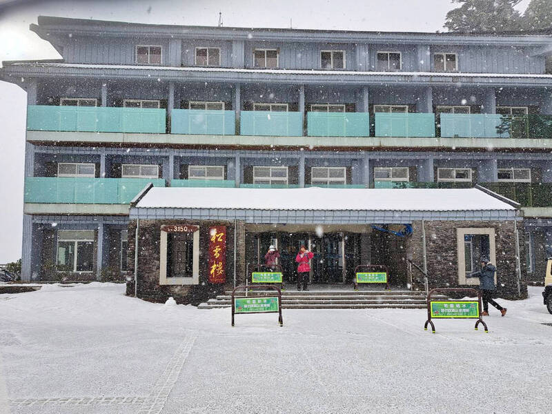 清境下雪霰1分鐘 居民難忘21年前三月雪美景
