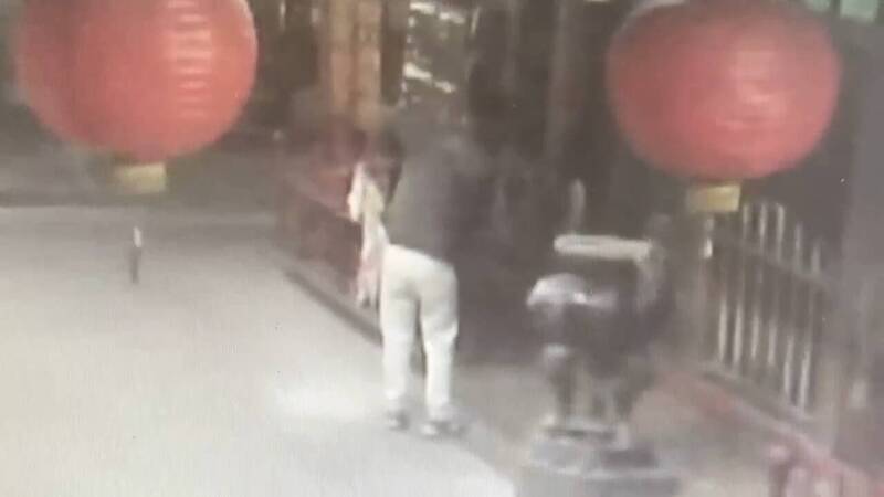 城隍爺黑令旗被折斷……龍頭杖、天公爐也遭殃 廖大乙說話了