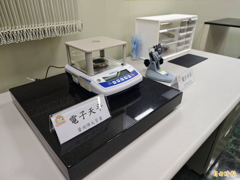 全國最南端的槍彈實驗室今天開幕。（記者陳彥廷攝）