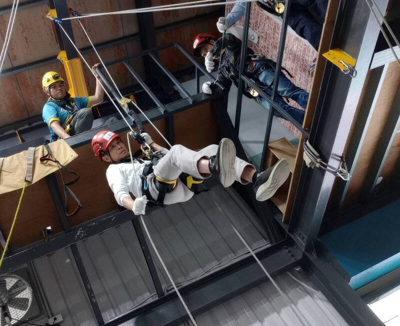 高空救援案件近200件 新北動保處強化動保員救援訓練