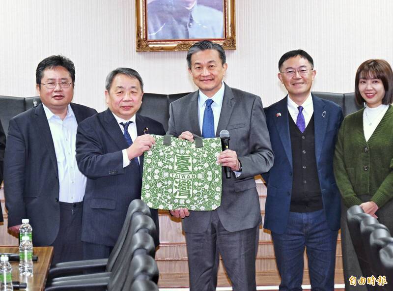 石平籲台日國防合作應「突破禁區」 王定宇:鎖定日安保修法契機