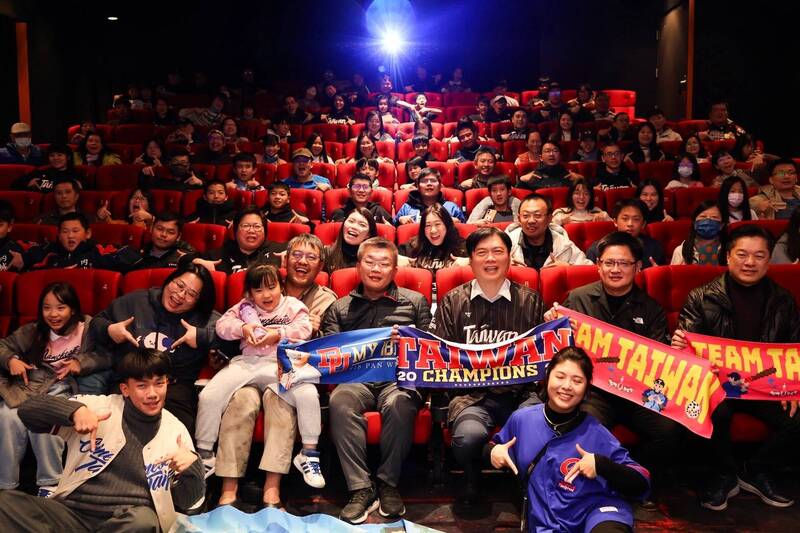 12強《冠軍之路》放映座談催淚 林國漳力拚讓職棒重回宜蘭