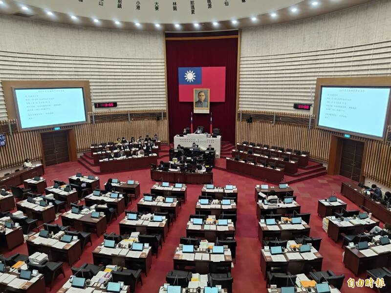 高市議會臨時會續審總預算 康裕成:首長務必先溝通