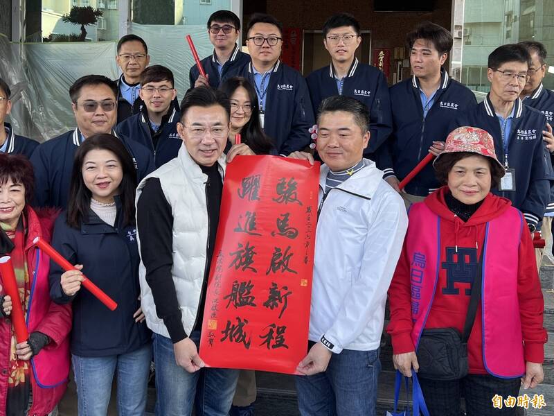 藍營台中市長初選挺誰?顏寬恒上週陪楊瓊瓔掃街 今陪江啟臣市場拜票