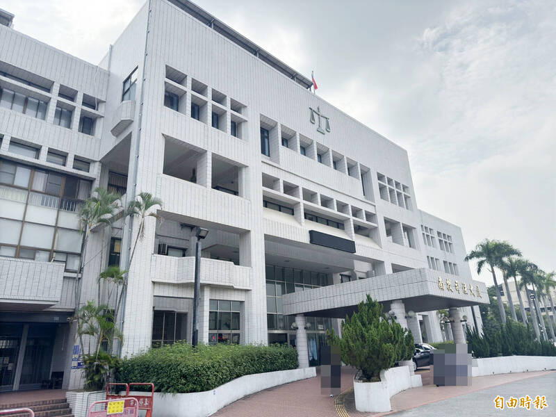 中寮乡张姓男子失踪90年，家人因要分割共有土地而声请宣告死亡，南投地院调查多笔户政资料后宣告张男死亡。（记者陈凤丽摄）