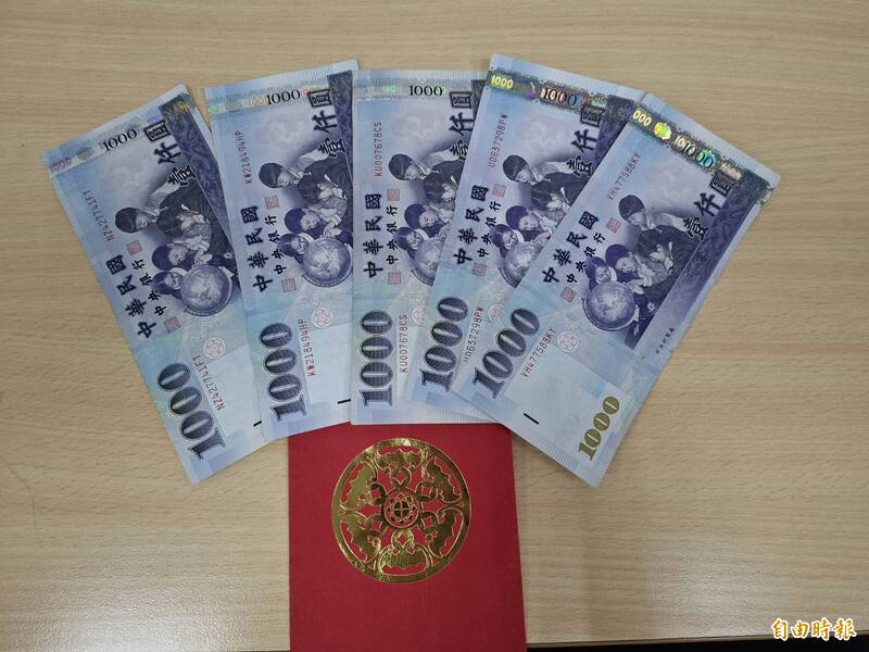 竹市發5千現金設361個發放點 議員轟：7500萬行政費這樣亂花？