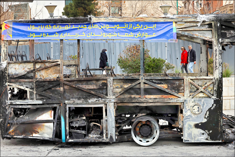 伊朗鎮壓暫歇 川普按兵不動