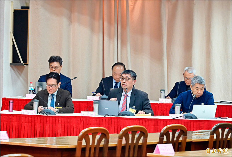 總統彈劾案「耗費國家資源」法界:憲政僵局解方是倒閣或修憲