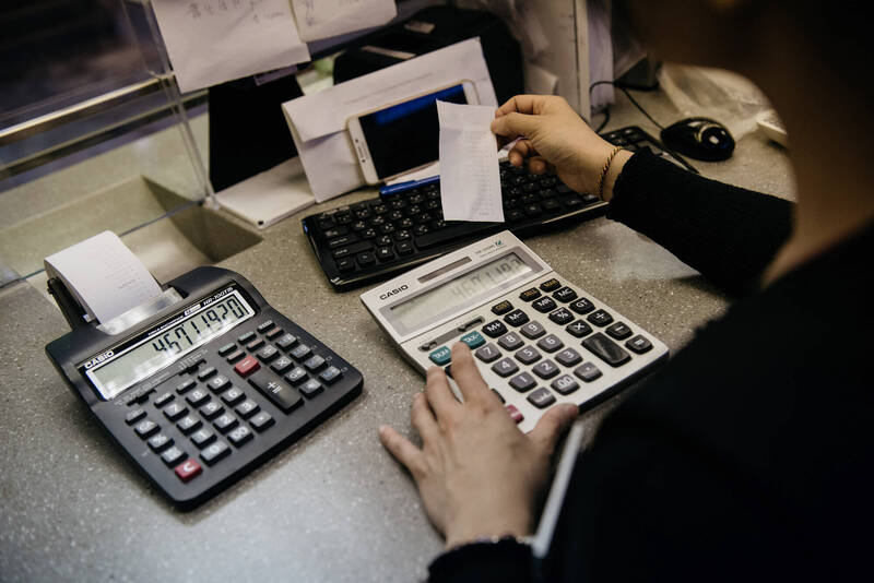 不是文科！一票人喊大學讀「1科系」超後悔：出社會錢少工時長