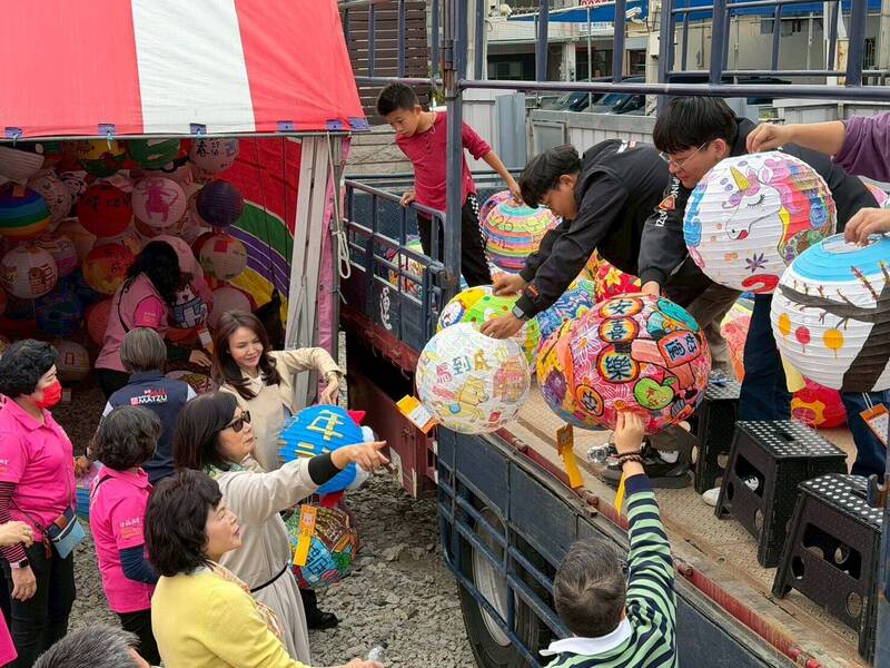 親子共創迎新春！ 西螺福興宮燈會串聯雲彰近60校畫5000盞燈籠