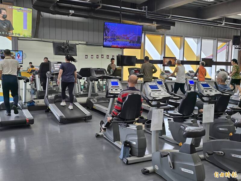 屏東國民運動中心銀髮族健身半價僅25元