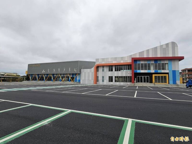 苗栗市公所攜手World Gym 全民運動館月繳588無限次健身