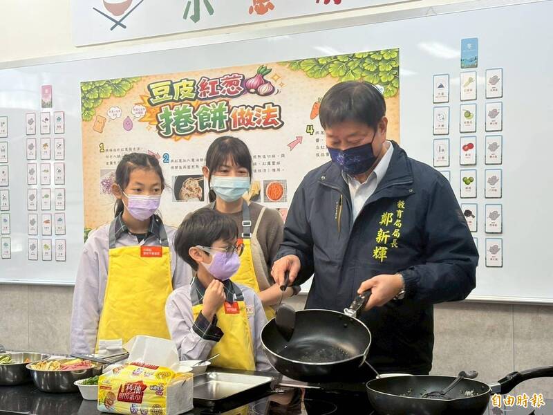 台南安慶國小「小蔥房」揭牌  打造從土地到餐桌的食農學習場域
