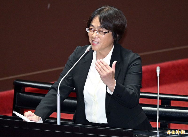 收賴清德春聯嫌棄「誰愛誰拿去」 網友批藍委林倩綺「沒品」