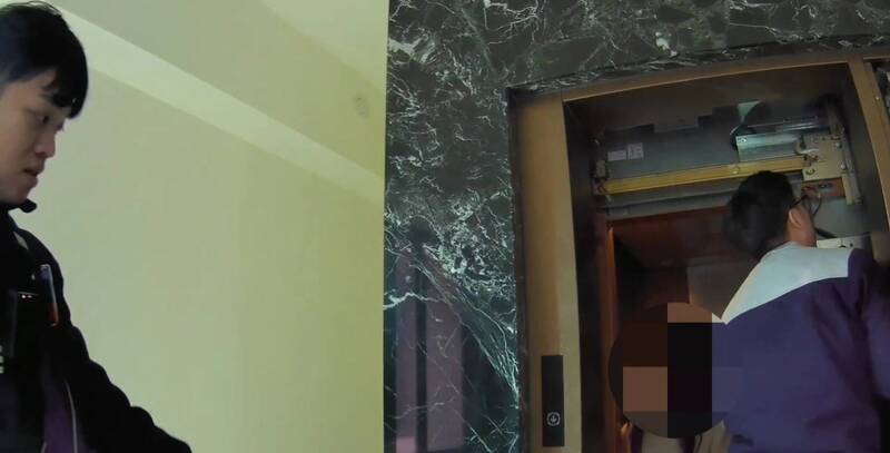 叫天天不應!台中女受困電梯密室驚魂 「耳朵一物」成救命關鍵