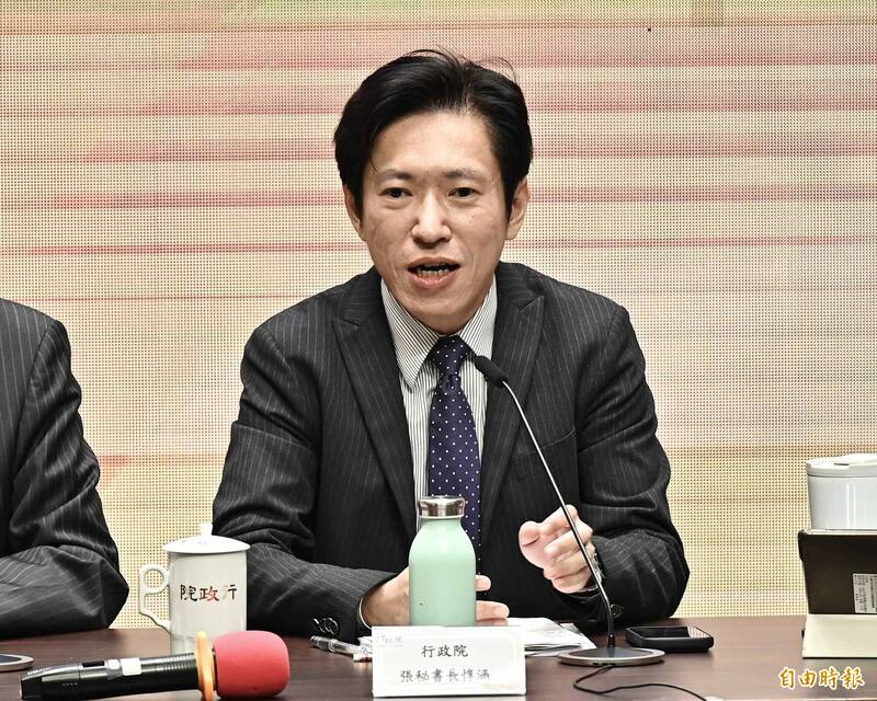 張惇涵拜會白營遞黃國昌報告稱「可帶出去看」 網笑:當場洗臉