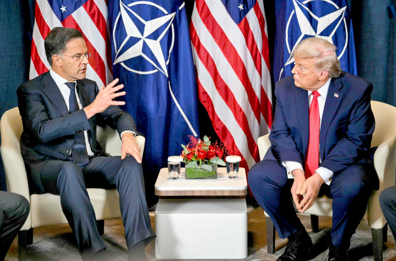 美國總統川普與北約秘書長呂特舉行會談後表示,雙方已建立有關格陵蘭未來的協議架構。(法新社) 美國總統川普與北約秘書長呂特舉行會談後表示,雙方已建立有關格陵蘭未來的協議架構。(法新社)