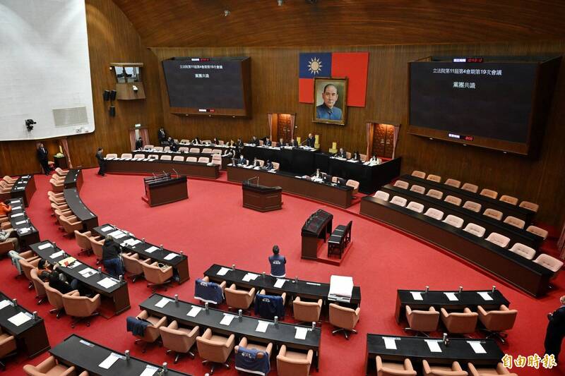 藍白挾人數優勢表決 要求總統國情報告接受諮詢