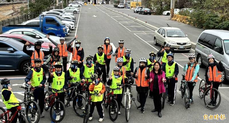 善水國中小單車走讀活動培養中輟生責任與領導力