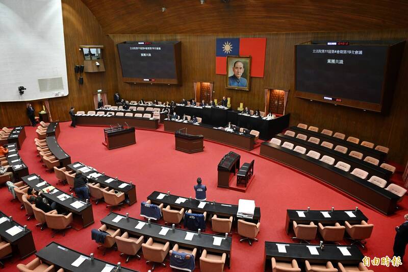 藍提3對3電視辯論總預算 粉專批藍白預算攻防是在癱瘓政府