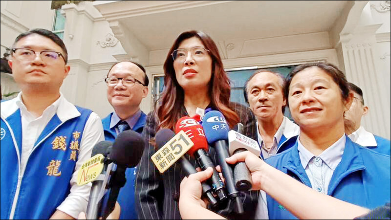 藍營金主現身與立法院黨團餐敘 藍委:像被當大學生在教育