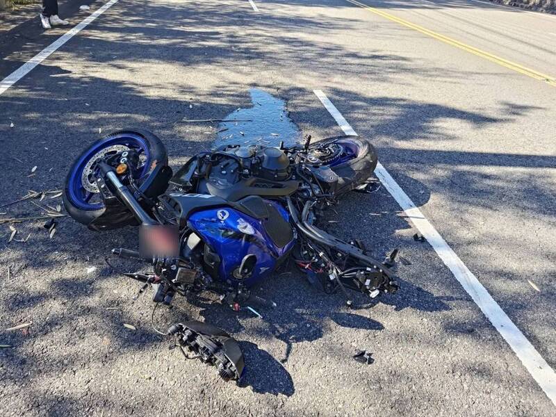 重機失控！台3線苗栗獅潭段斷魂 22歲男騎士車毀人亡
