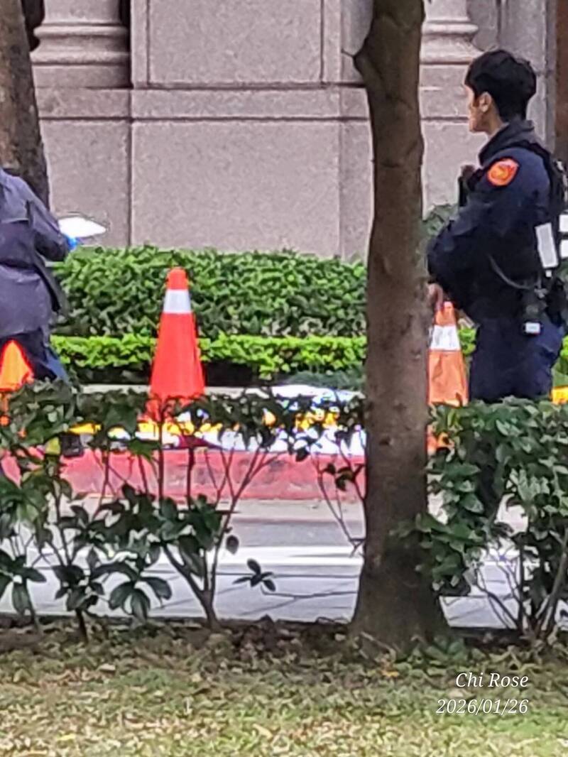 桃園藝文特區豪宅墜樓意外 紅衣婦人倒臥人行道