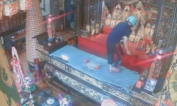 拿鐮刀砍25尊神像 男子不認褻瀆神明下場曝
