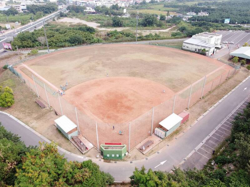 南投中興國中奪巨人盃冠軍 縣府投資9千萬改善棒球場設施