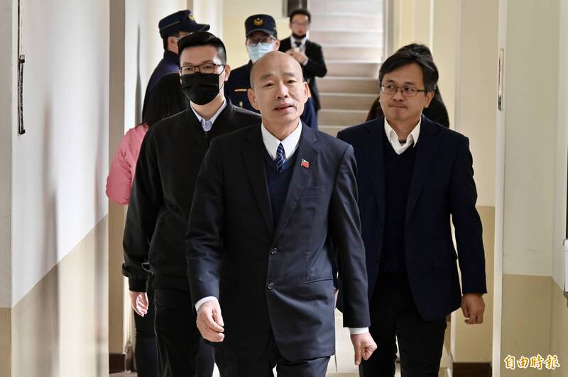 協商新興預算動支案綠白吵翻天   韓國瑜喊「降溫」遭陳培瑜抗議