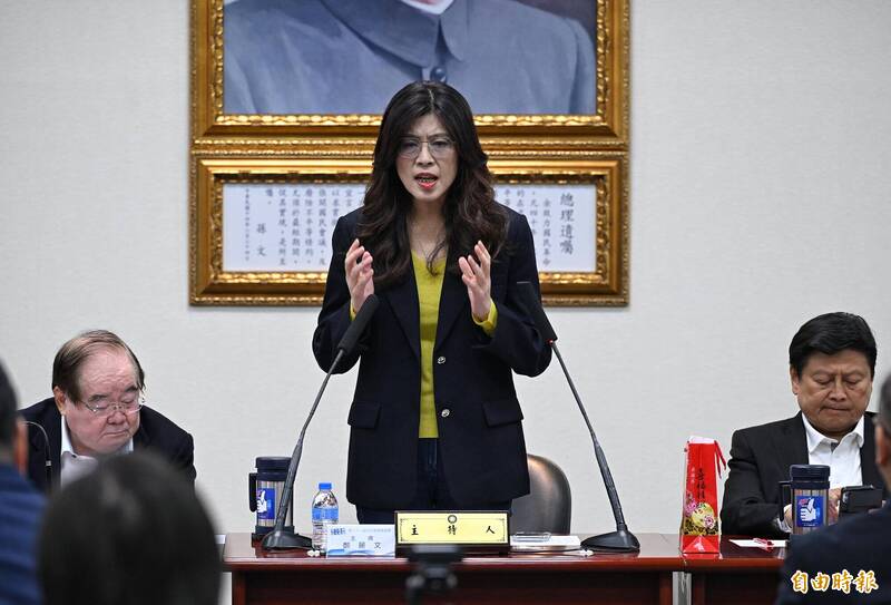 國民黨主席鄭麗文28日主持中常會，並就兩岸議題發表談話。（記者張嘉明攝）