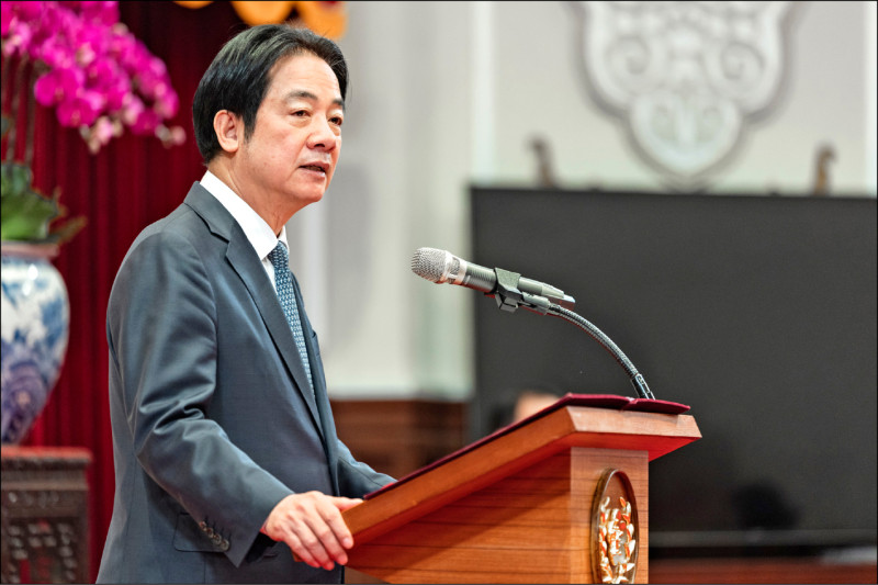 總統:捍衛民主自由 台灣沒鬆懈本錢 讓世界看見國軍「擊敗敵人」能力