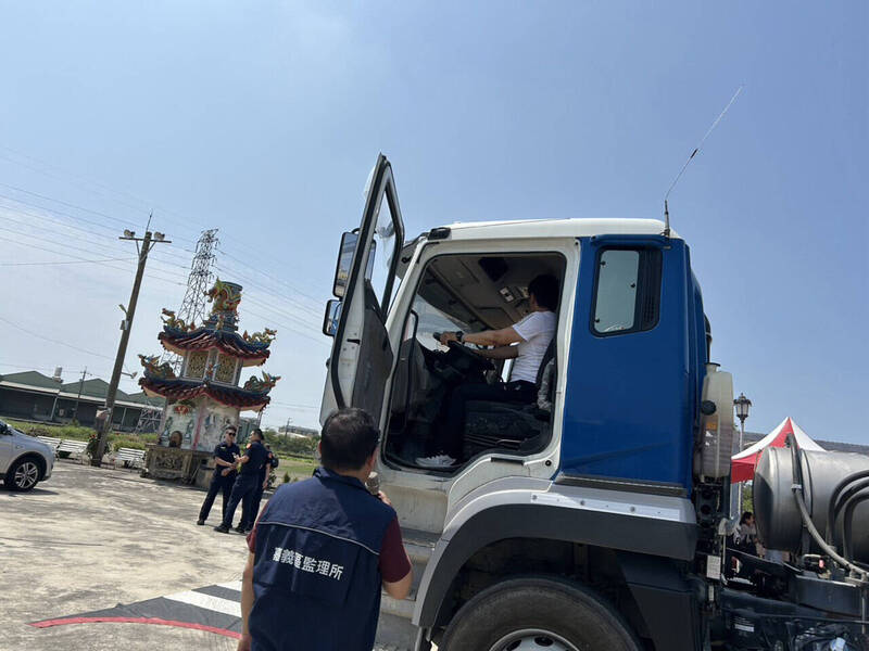 數字攤開很殘酷!台南A30事故6成機車、近半長者 大型車成致命變數