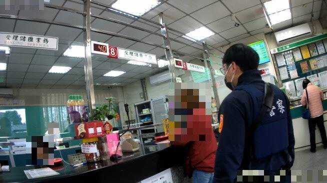 哭喊「媽媽快不行了」熟女中招急匯醫藥費!男網友一句話露餡