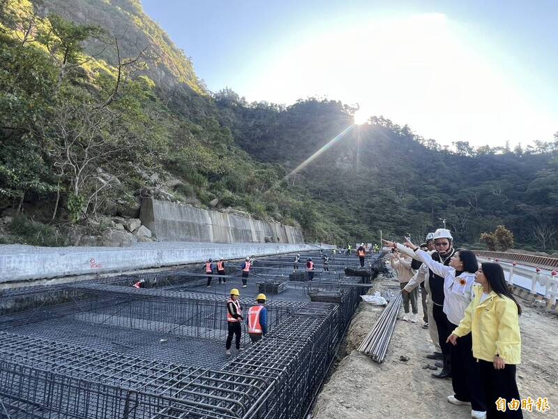 落石如籃球大 雲林草嶺149乙線建明隧道拚4月底前完工
