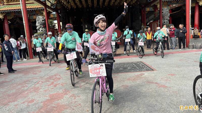 台南市長選舉》陳亭妃感恩鐵馬行第2站繞行下營
