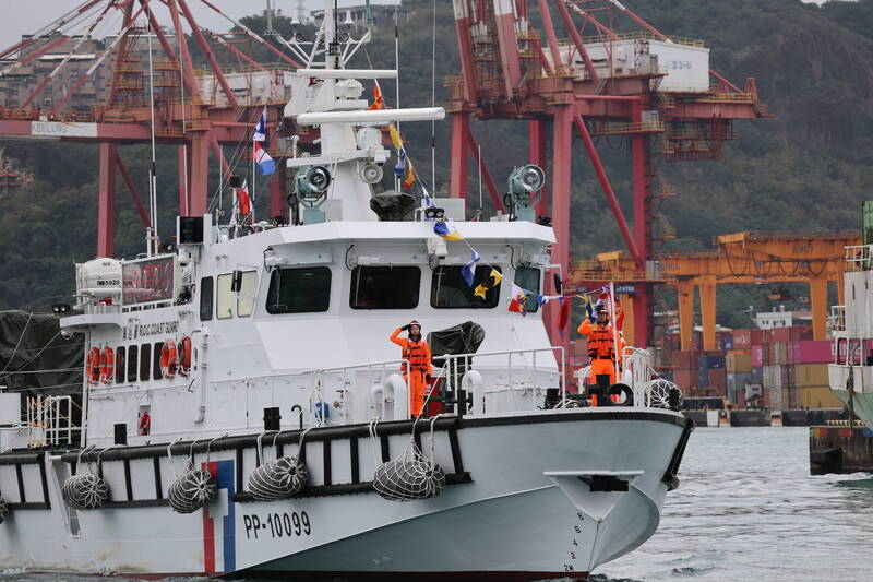 基隆海巡百噸級PP-10099巡防艇成軍 水砲射程達95米