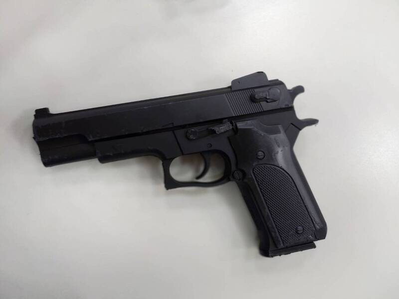 夾娃娃機暗藏「真槍」!中國製玩具槍具殺傷力 流落日本民間逾萬支