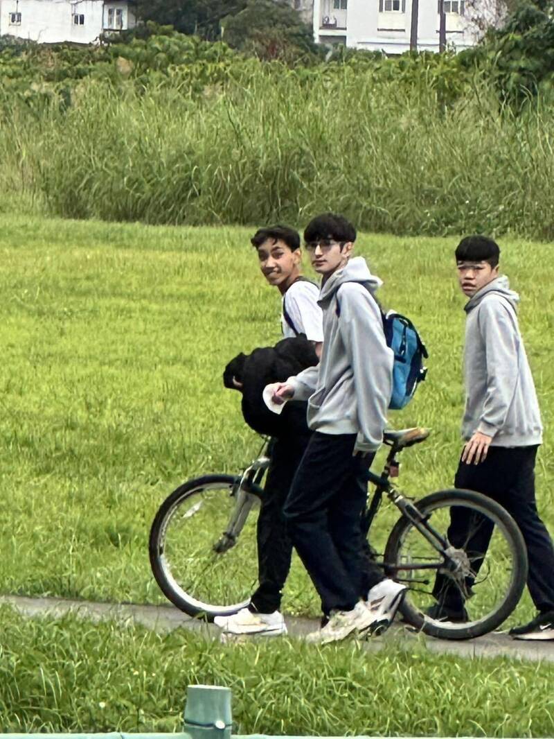 學子善行又一樁!宜蘭國中3生救援倒地流血長者 臉書湧萬人按讚