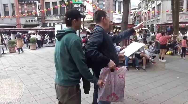 採買年貨人潮逐漸湧現 北市警全力防制年節扒手