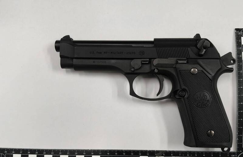 大直街頭深夜亂「開槍」嚇壞路人 男子被逮:要去山上打小鳥