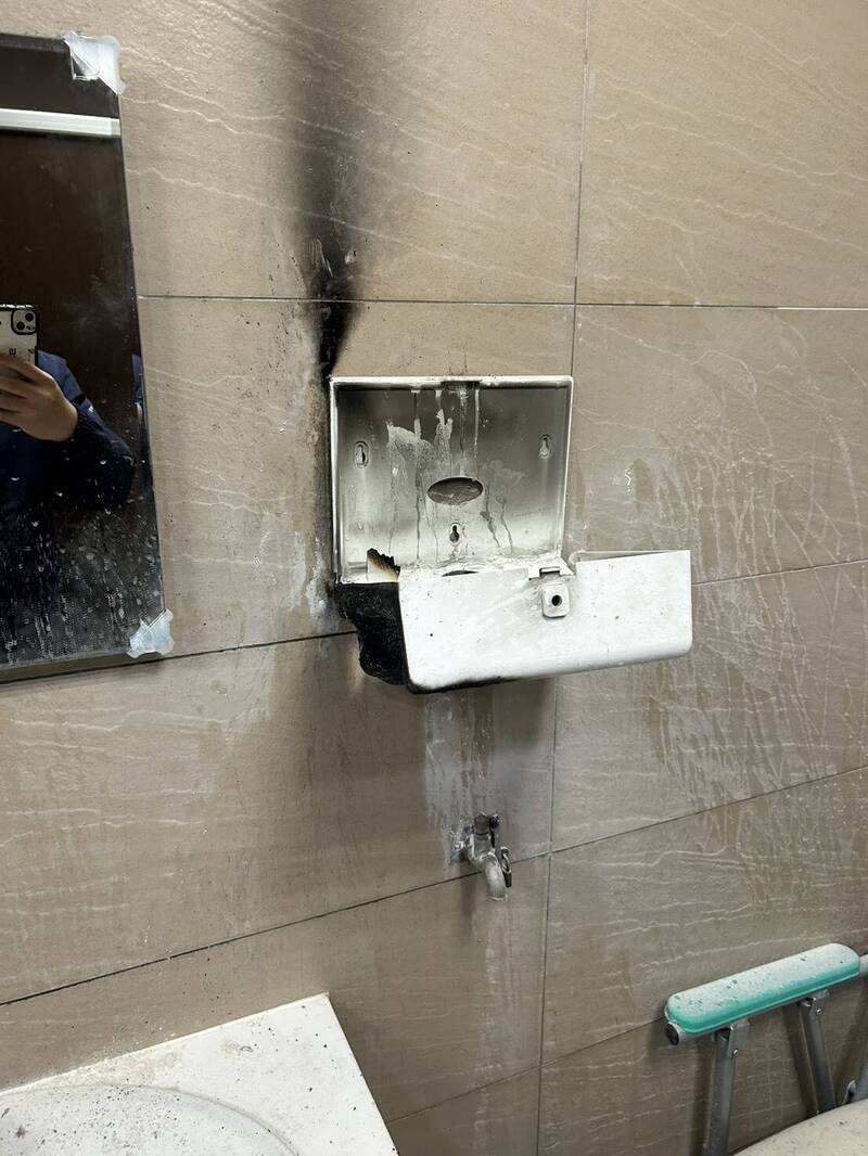 新店慈濟急診室驚傳縱火 廁所擦手紙遭點燃及時撲滅